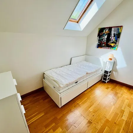 Centre-Bourg, Calme, Familial, L'Appart Du Clocher Limeray Extérieur photo