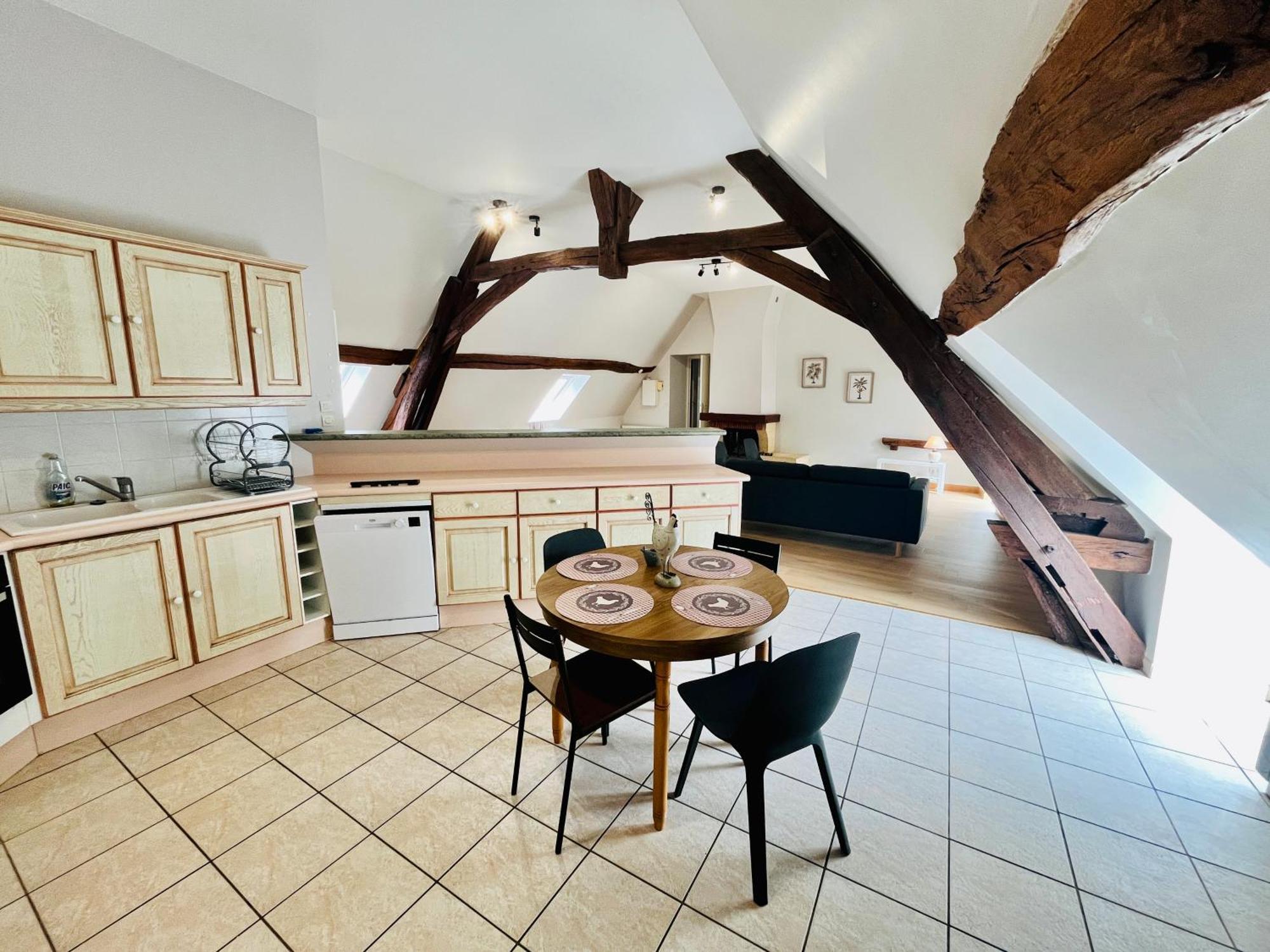 Apartment Centre-bourg, Calme, Familial, L'appart Du Clocher Limeray